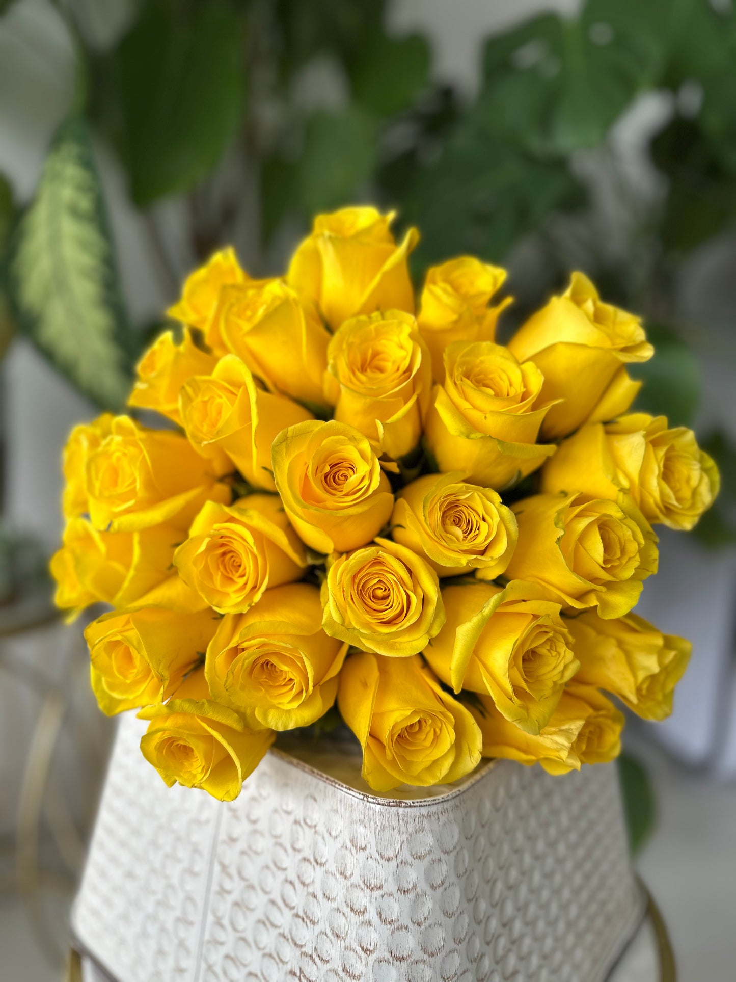 Luxurious Yellow Roses Bouquet