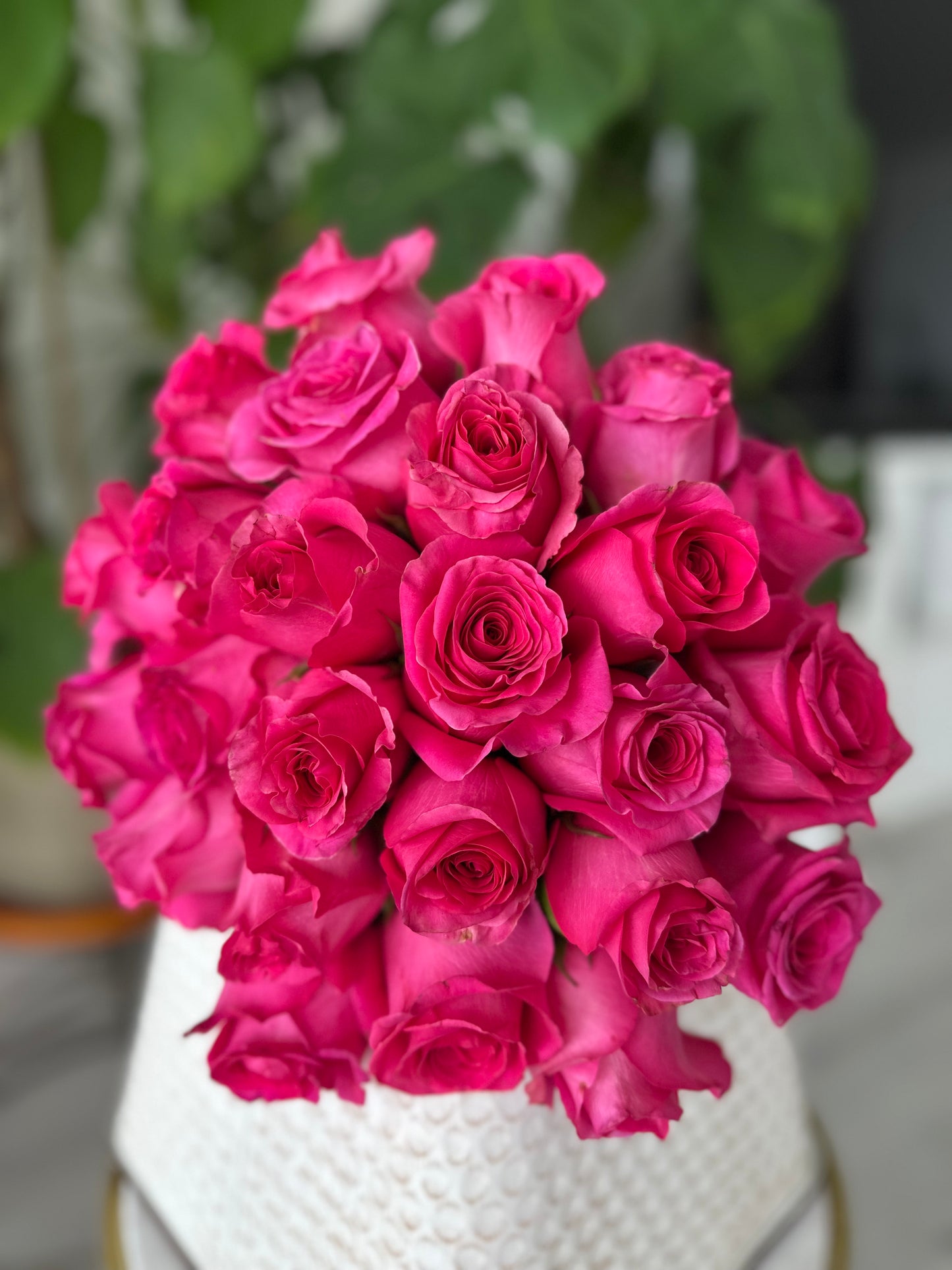 Luxurious Hot Pink Roses Bouquet