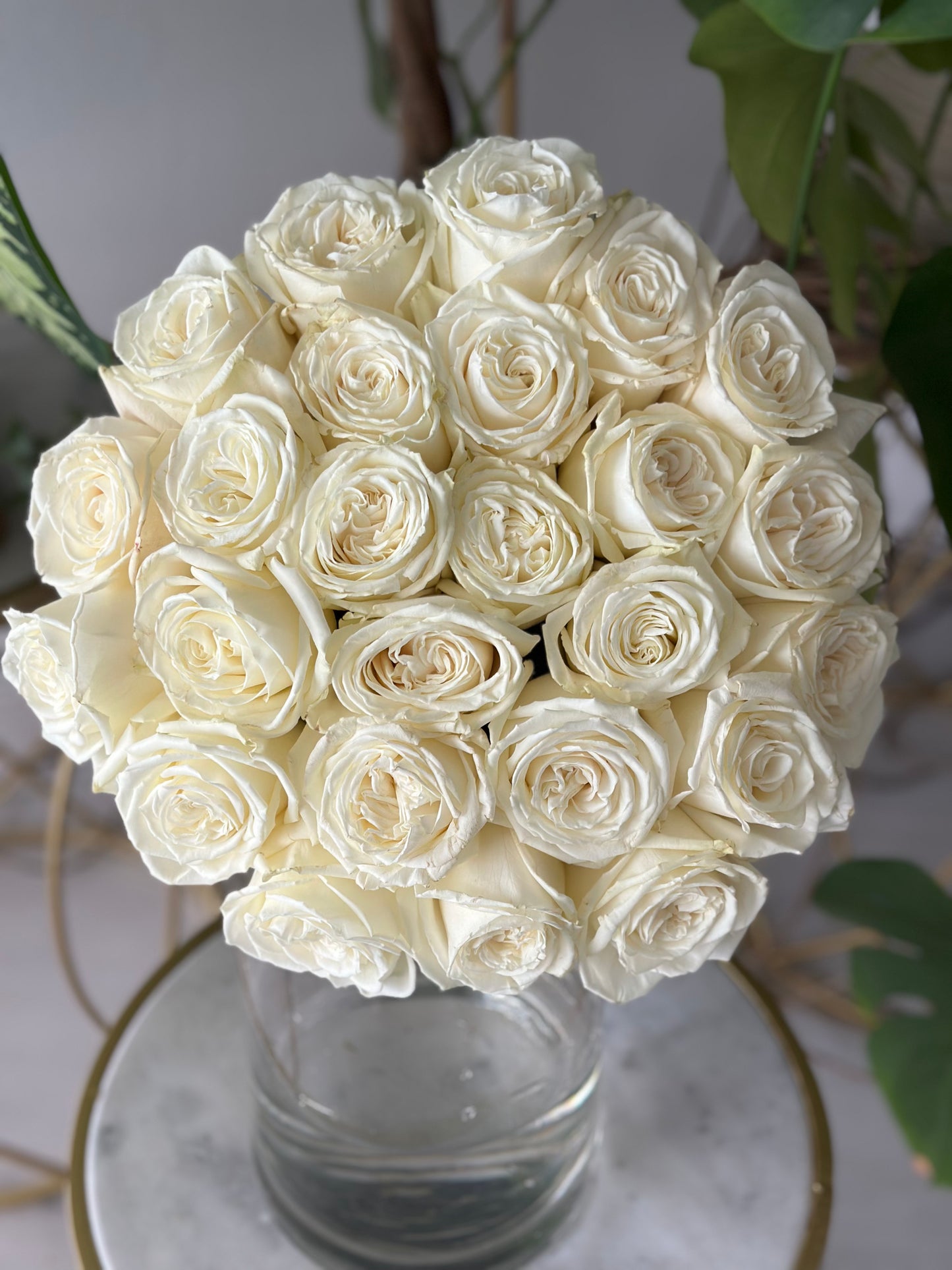 Luxurious White Roses Bouquet